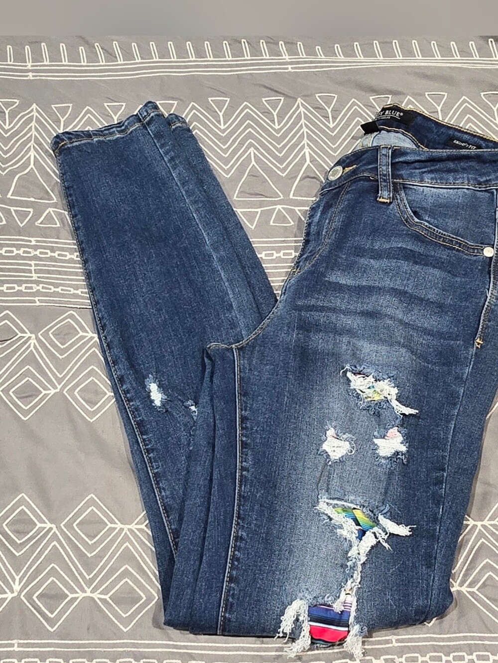 Judy Blue Midrise Distressed Stripe Patch Skinny Jeans Size 5/27